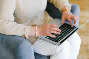 Obligaciones de los empleados de hogar en prevención de riesgos laborales