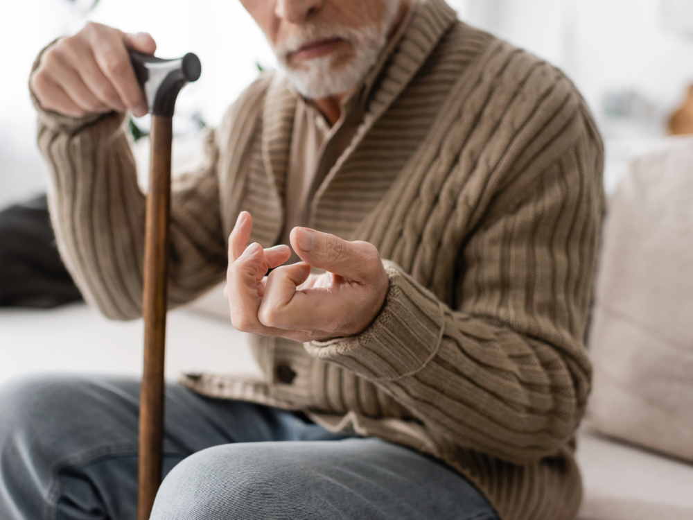 Ejercicios para personas con Parkinson en casa