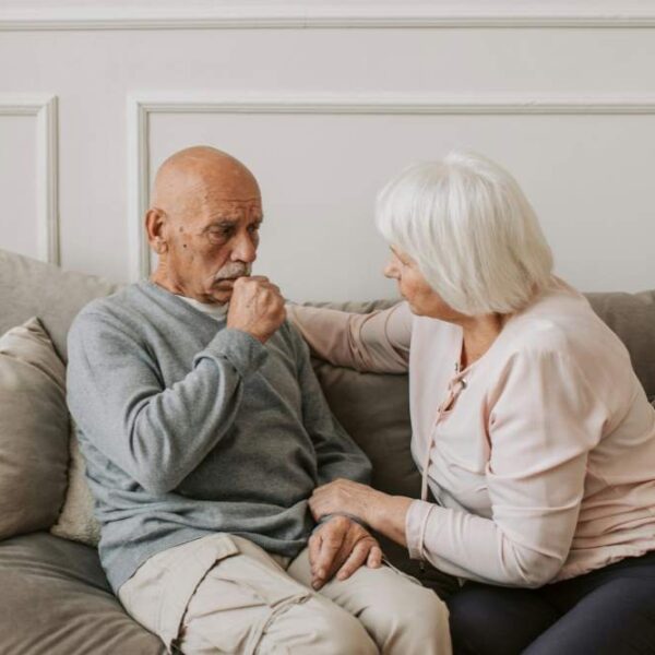 Síntomas y tratamiento de la amigdalitis en personas mayores