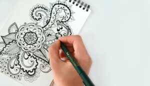 Actividades creativas y juegos sensoriales sin moverse del sitio