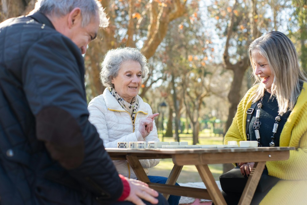 Juegos de mesa ideales para personas mayores con movilidad reducida