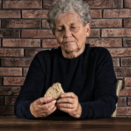Qué hacer cuando un anciano no quiere comer guía para familiares y cuidadores