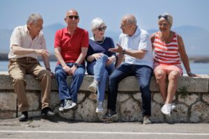 Como-construir-una-red-de-apoyo-al-envejecer-sin-hijos-