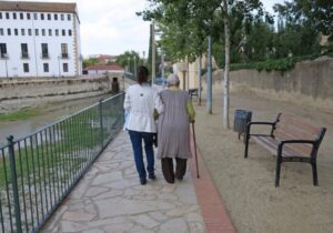 Enlace personalizado Recursos-publicos-y-privados-para-personas-mayores-sin-hijos