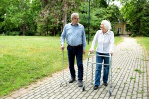 Consejos para familia y cuidadores cómo apoyar a una persona mayor con estrés