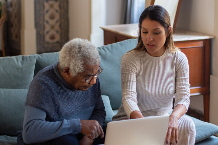 Ayudas para Mayores de 65 años Sin Pensión