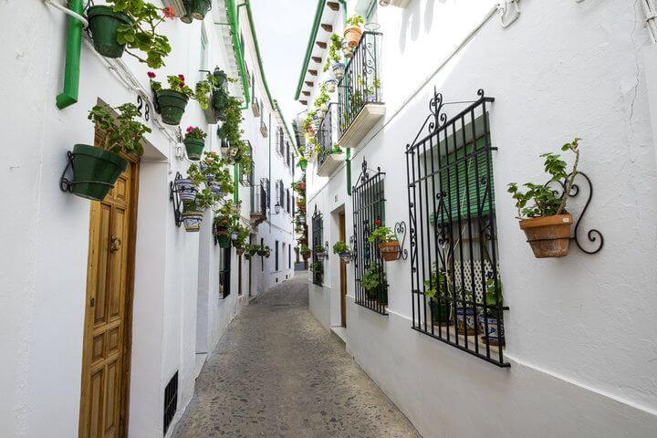 Calle de un pueblo de Andalucía